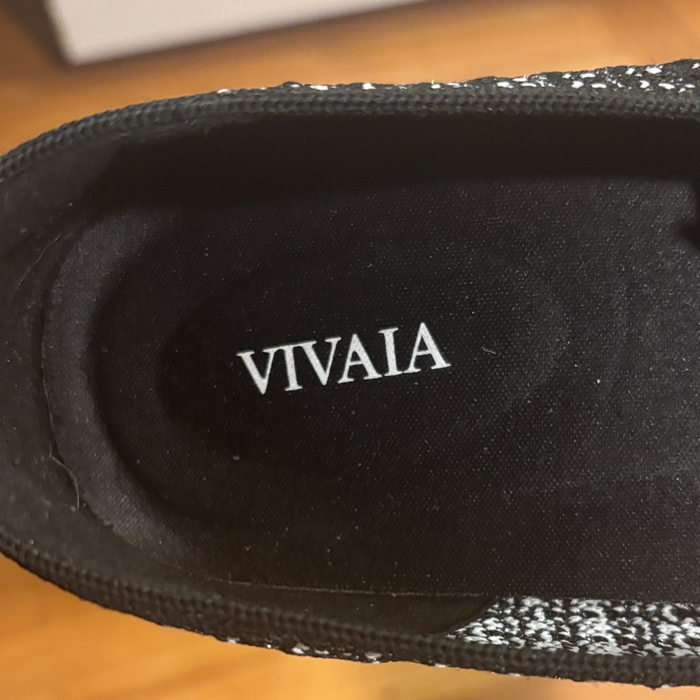 Black & White Mary Jane Flats - Picture 2 of 6